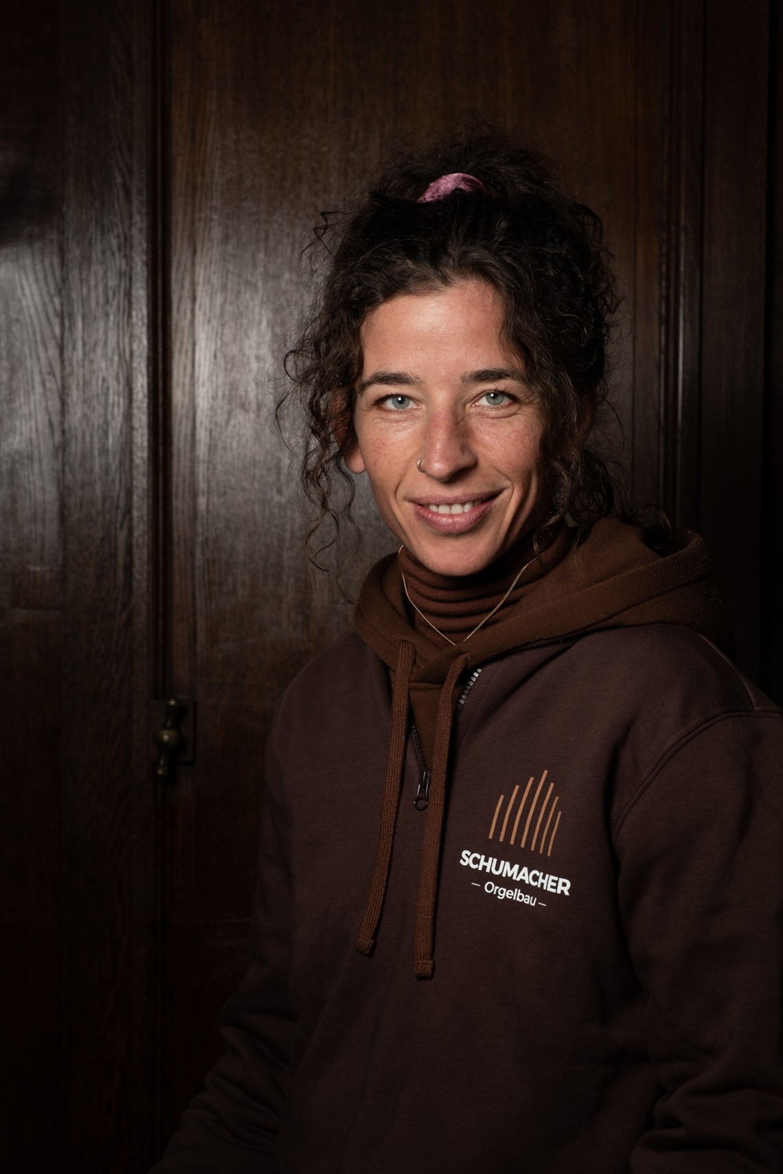 Marie Bontemps, tuyaux en métal et travail du cuir